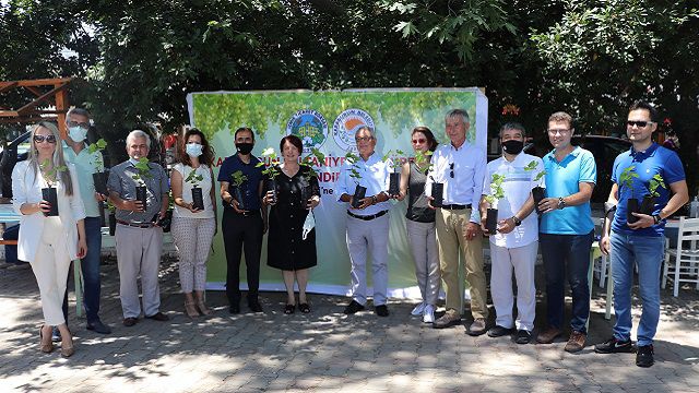 Karaburun’da bağcılık yeniden canlanıyor…