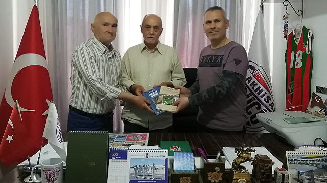 Avni Erboy Akhisargücü Spor Kulübünü ziyaret etti