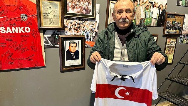 Futbolda ilk Milli Forma Akhisar Spor Müzesi'nde yerini aldı