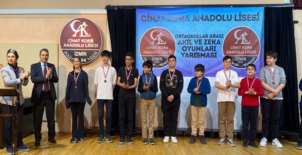 Karşıyaka'da Akıl ve zekâ oyunları ile yarıştılar