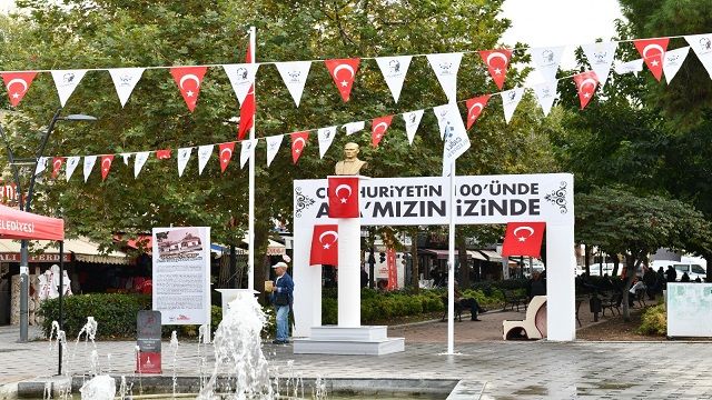 Çiğli Belediyesi “Devrim İçin 1935” Anıtını İlk Yerine Taşındı