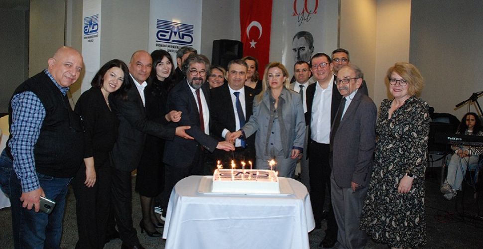 EMD İzmir Şubesi’nde 34. Yıl coşkusu
