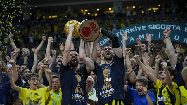 Potada; Fenerbahçe Beko lig şampiyonu, 3 Kupalı...