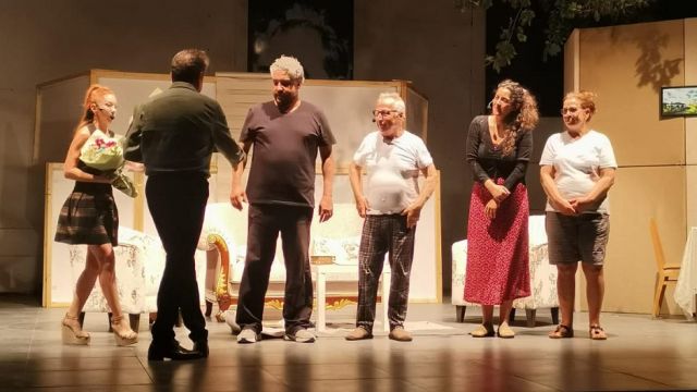 Ayvalık Belediye Tiyatrosu “Hatırla Ey Peri” ile Ören Seyircisinin Karşısındaydı