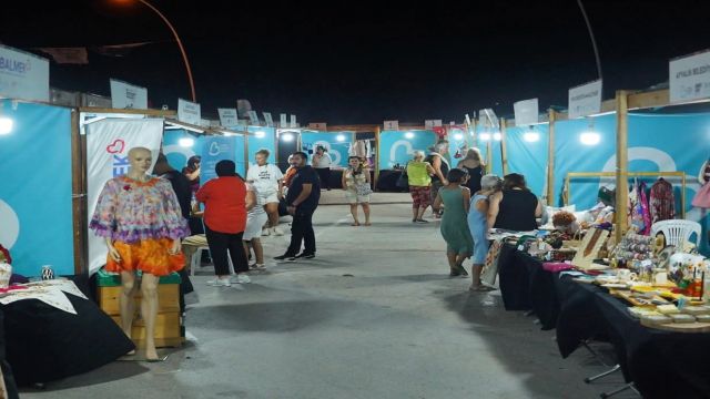 Ayvalık Kadın Emeği Çarşısı Kapılarını Açtı