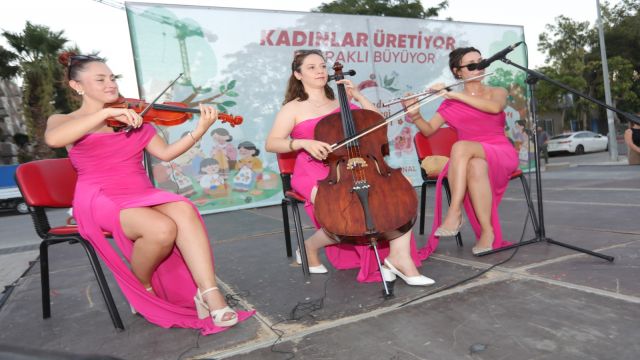 Bayraklı’da “Kadın Emeği ve Dayanışma Günleri” başladı