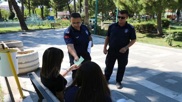 Edremit’te yere çöp ve izmarit atana para cezası dönemi başladı