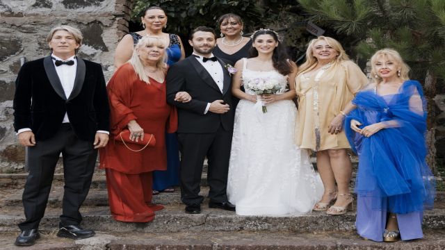 Kamuran Akkor torununu evlendirdi...