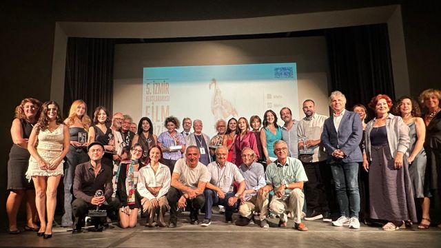5. İzmir Film ve Müzik Festivalinde muhteşem ödül gecesi...