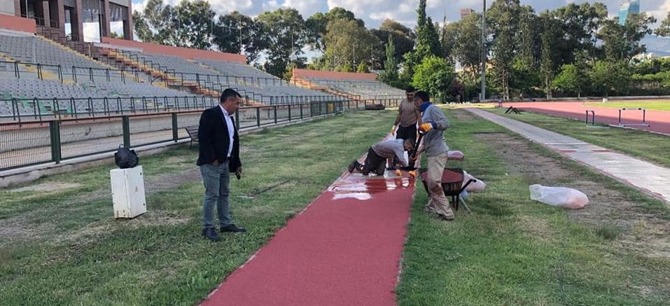 İzmir'de Atletizm Sahaları yenilendi...