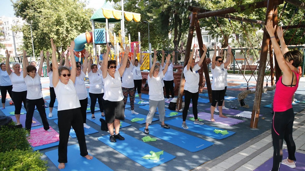 Konaklı kadınlar güne sporla başlıyor