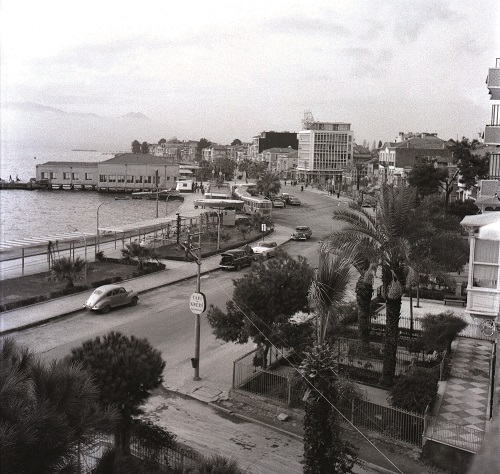 KARŞIYAKA'NIN FOTOĞRAF VE ANILARLA 60 YIL ÖNCESİ...