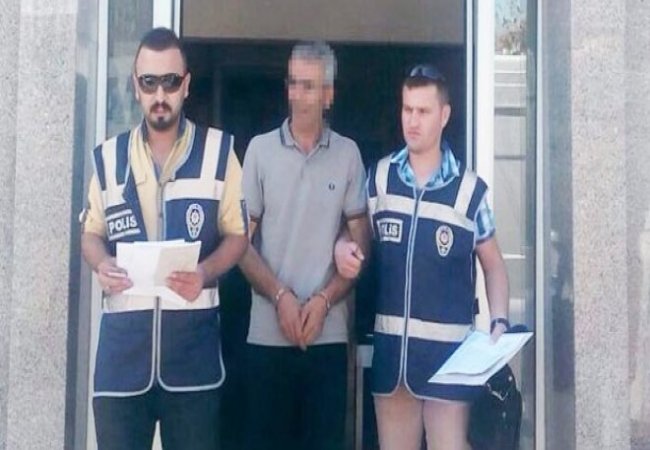 Sapık öğretmen suç üstü yakalandı!