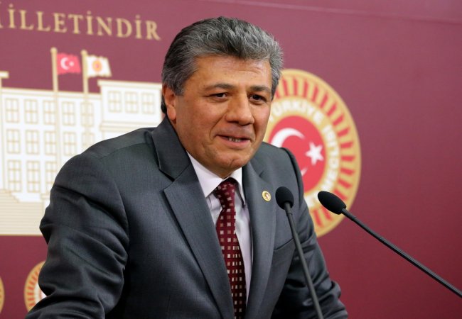 Balbay Suriyeliler pazarında 3 saat geçirdi