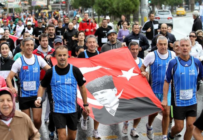 Karşıyaka, Ata’dan Ana’ya koşuyor