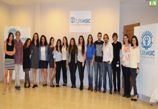 İzmir Üniversitesi Tıp Öğrencileri Birliği üyelerinden ilk buluşma