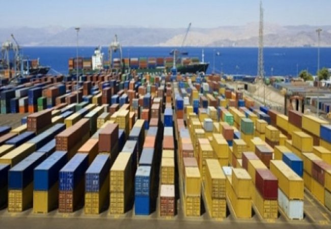İzmir'de ihracat azaldı ithalat arttı
