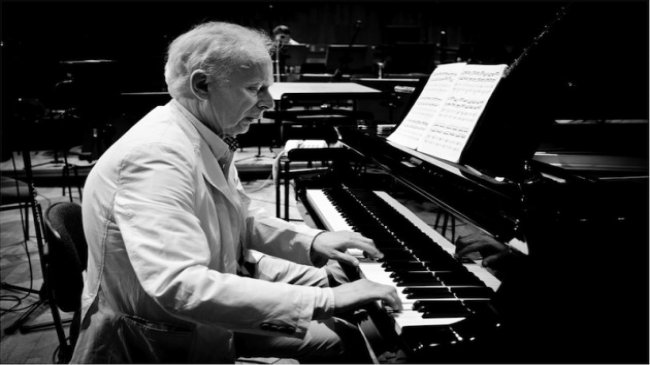 “Piyanist” Janusz Olejniczak, Efes Odeon’da