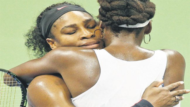 Serena ablasını yendi...
