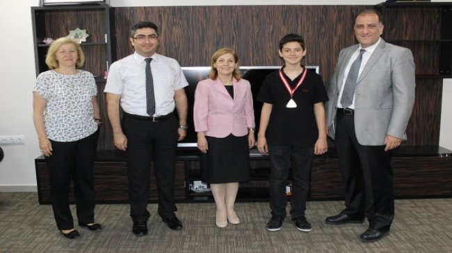 KENYA'DA DÜNYA İKİNCİLİĞİ