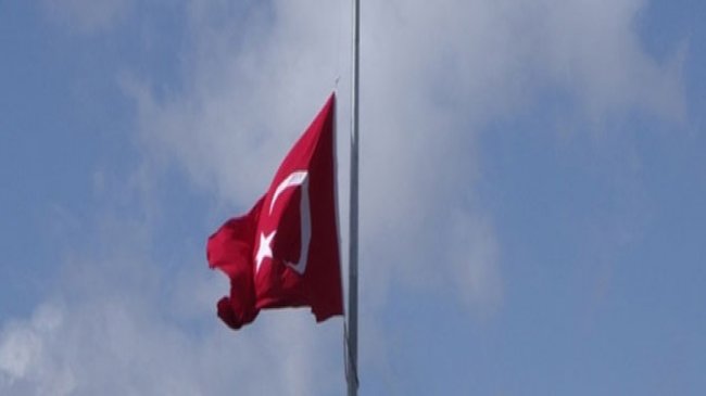 Türk Bayrağı'nı indiren sanıklar serbest bırakıldı