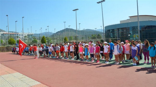 TENİS KÜÇÜKLER TÜRKİYE BİRİNCİLİĞİ BAŞLIYOR