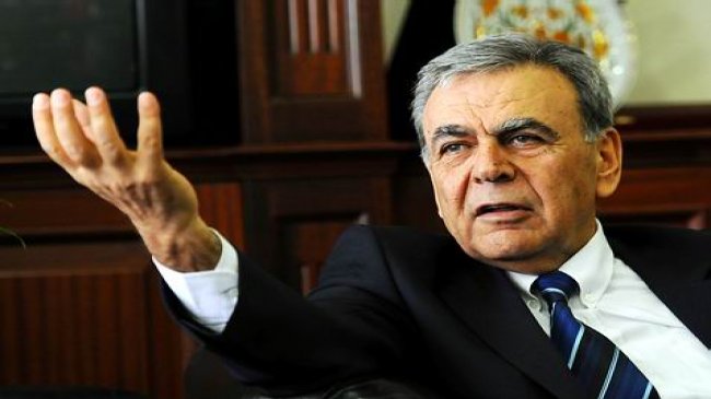 Kocaoğlu, Karşıyaka'daki palmiyeler için açıklama yaptı