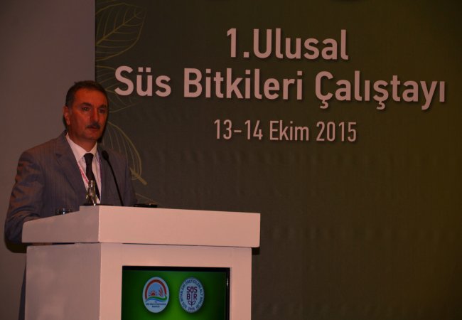 Süs Bitkileri Çalıştayı Çeşme’de Başladı