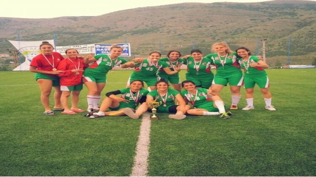 Bostanlı'nın kızları ragbide yine Türkiye Şampiyonu
