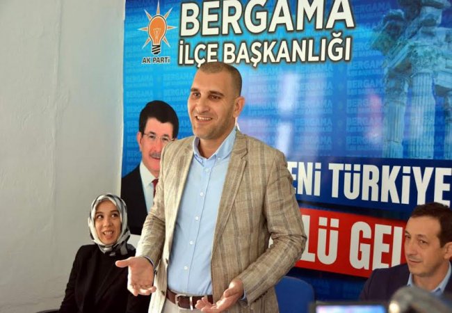 Ak Partili Kaya Bergama'da muhtarlarla buluştu