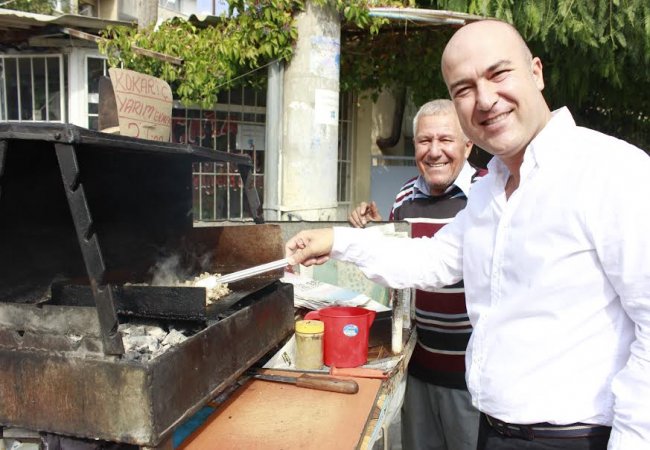 CHP’li Bakan: "Sadece bir partiye oy vermiyorsunuz"