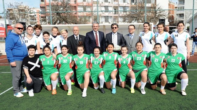 Bostanlıspor ragbide 3 yılda, 7 şampiyonluk kazandı…