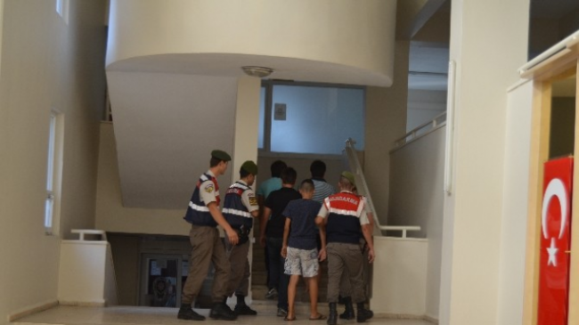 Çocuk hırsızları vatandaşlar yakaladı
