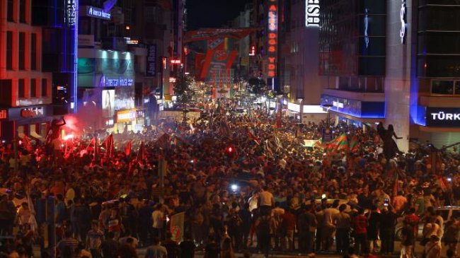 Karşıyaka sabaha kadar uykusuz kalacak...