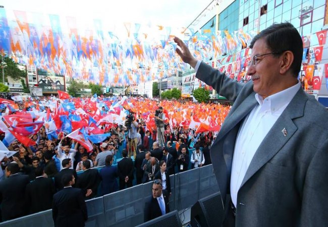 Davutoğlu İzmir'e geliyor