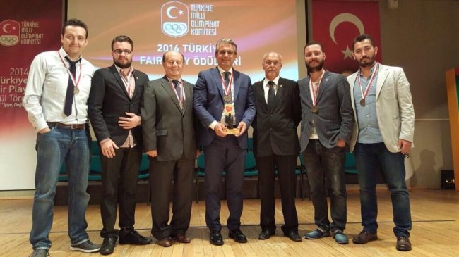 Karşıyakalılar Fair-Play ödülünü aldı