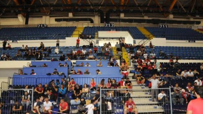 Kick Box Türkiye Şampiyonası İzmir'de başladı