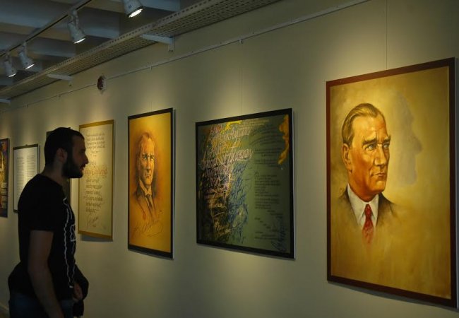 Ege’de “Atatürk Konulu Kaligrafi ve Resim Sergisi” açıldı
