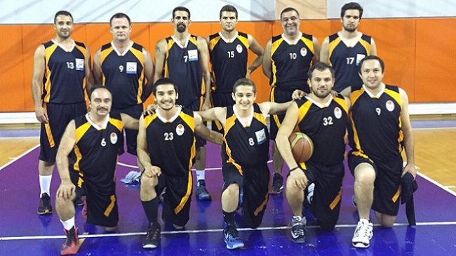 Karşıyaka Starları kazandı...