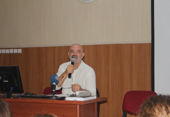 Ege Tıp oyuncu Erdal Kesal'ı ağırladı