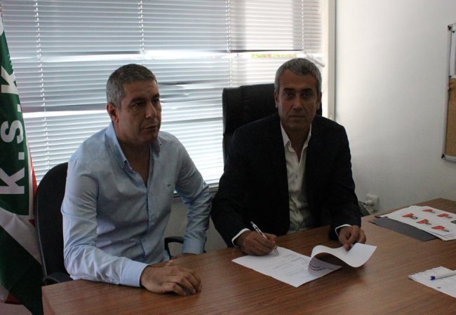 Karşıyaka'da yeni teknik direktör imzayı attı!