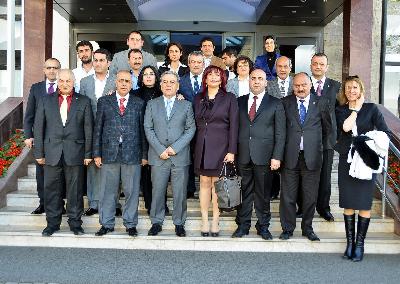 ELİMİZİ TAŞIN ALTINA KOYMAYA HAZIRIZ