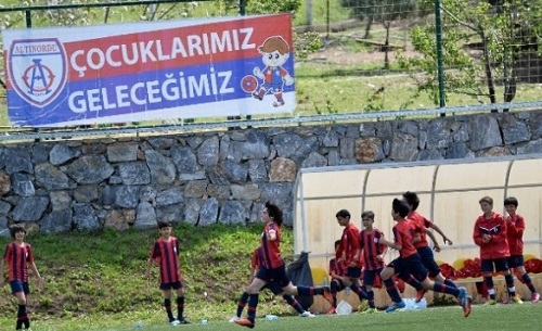 TÜRKİYE'NİN ALTINORDU'SU AVRUPA TURNESİNE ÇIKACAK