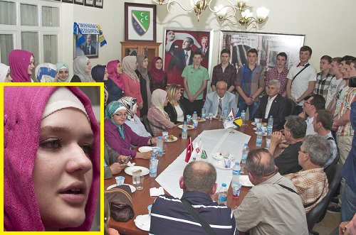 BOŞNAK ÖĞRENCİLER İZMİR'E HAYRAN KALDI