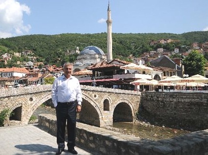 KARŞIYAKA İLE PRİZREN KARDEŞLİKLERİNİ YENİLEDİ...