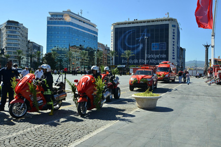 İZMİR'DE İTFAİYE HAFTASI BAŞLADI
