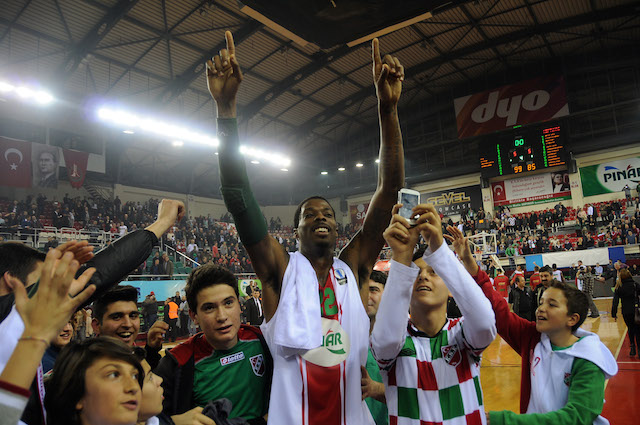 ALL-STAR SMAÇ ŞAMPİYONU GABRİEL, İZMİR VE KARŞIYAKA AŞIĞI