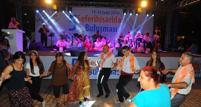 KÜLTÜRLER BARIŞ İÇİN SEFERİHİSARDA BİRARADA