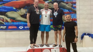 Bostanlısporlu master yüzücü Servet Ateş’ten Samsun’da 4 altın, 2 gümüş…