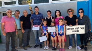 Karşıyaka Bostanlı Mustafa Reşit Pasa ilkokulu İzmir Şampiyonu